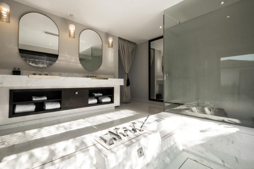 Two Bedroom Villa with Private Pool - Ocean Front - Spa Inclusive