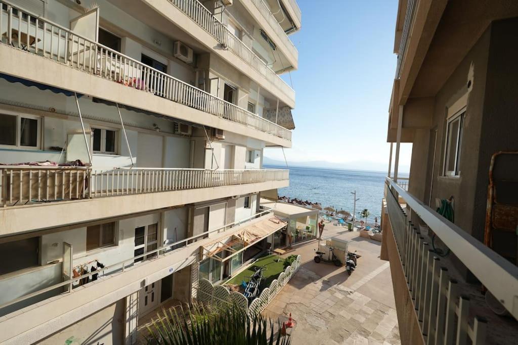 Balkón nebo terasa v ubytování Beachfront Escape