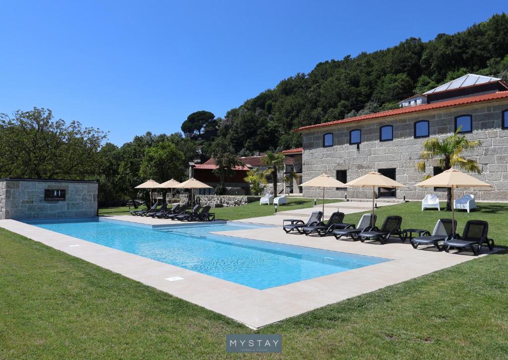 Casa d'Henrique Retreat Pool and Spa - 11