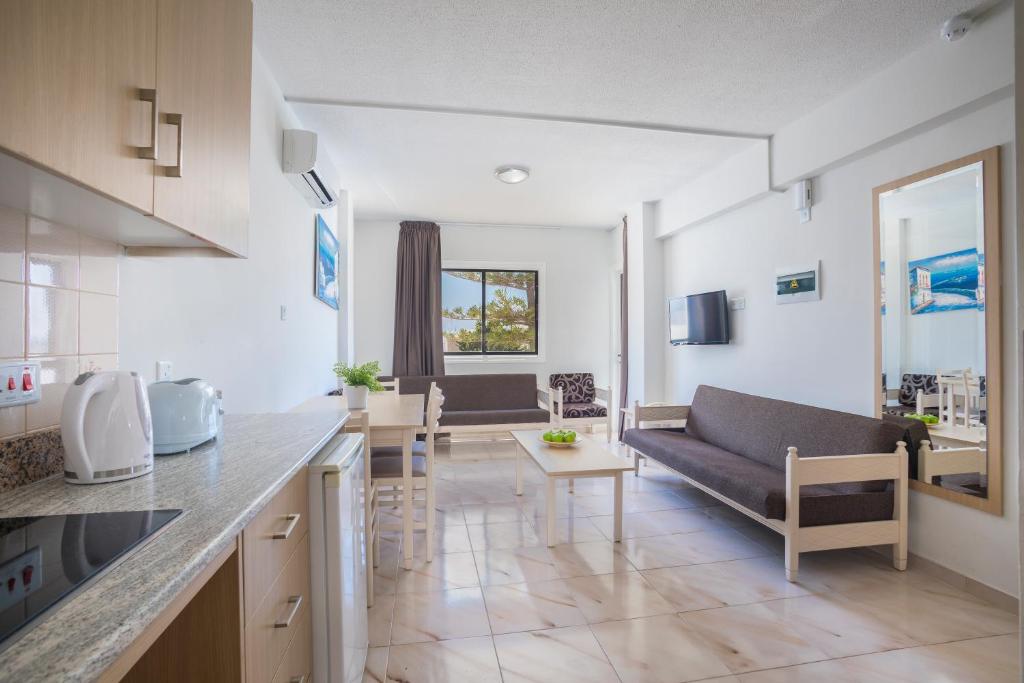 Christabelle Hotel Apartments - 
