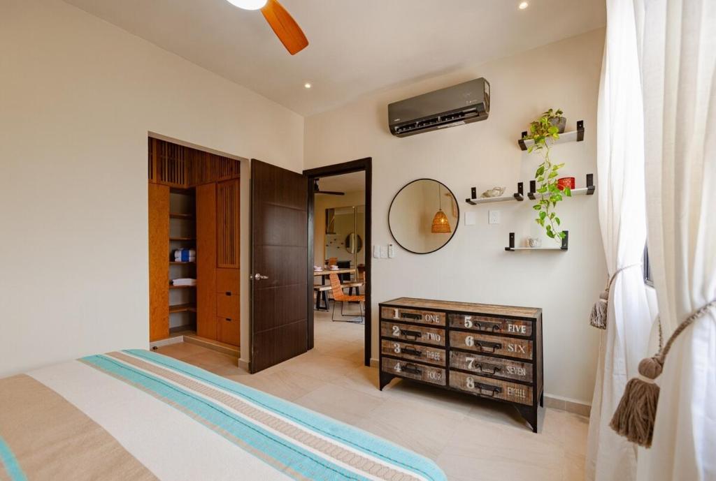 Postel nebo postele na pokoji v ubytování New! Condoph10min To Beachwifi 300mbgym6pools