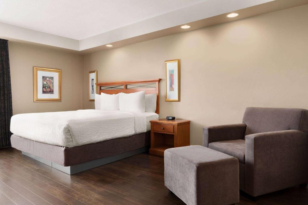 Royal Hotel Calgary, Trademark Collection by Wyndham - Resim 16