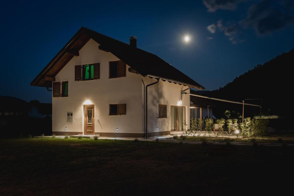 Budova, kde se vila nachází