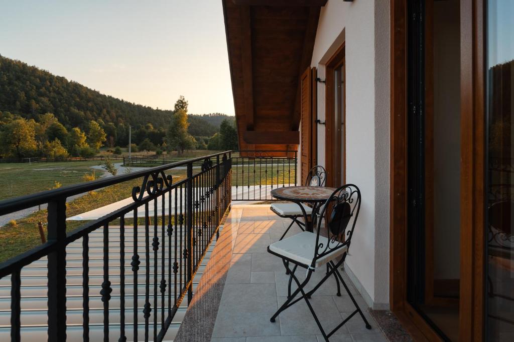 Balkón nebo terasa v ubytování Mountain Houses Volta