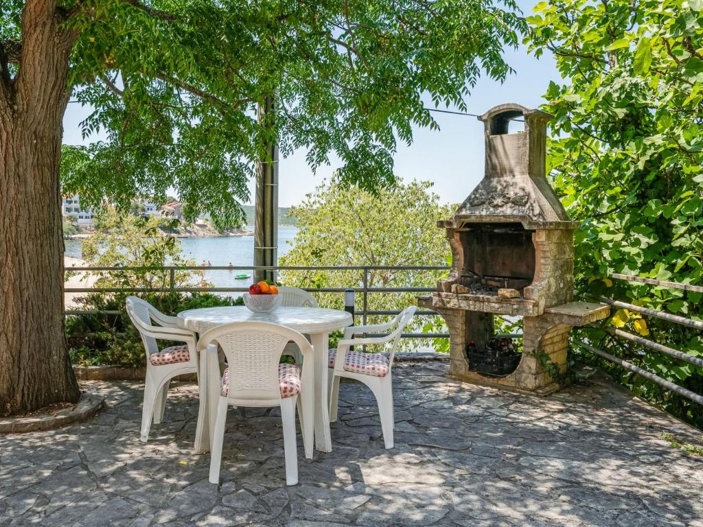 Vonkajšia záhrada v ubytovaní Apartment Daria 2 by Interhome