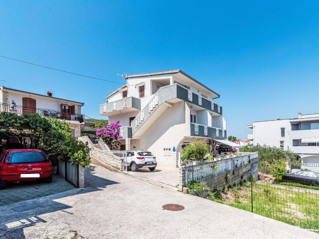 Apartment Miljus by Interhome