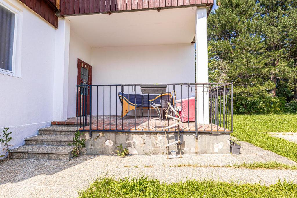 Zahrada ubytování Comfy Rooms in Shared villa with Terrace and Garden