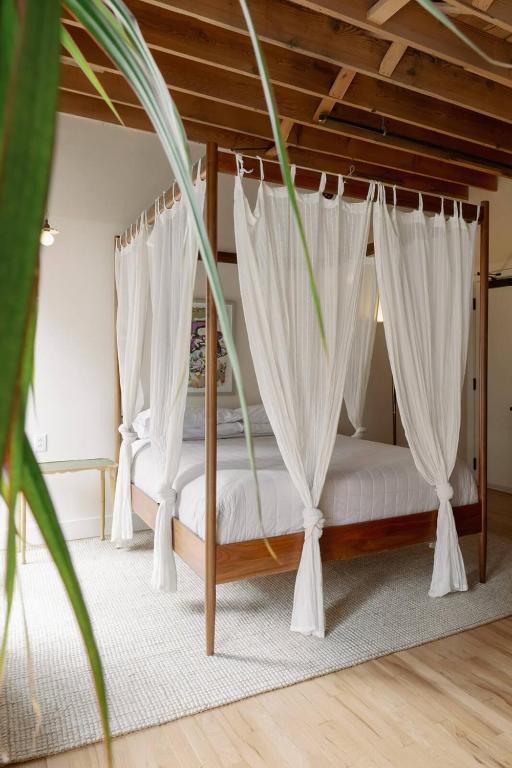 Hotel Novacancy - Suite Ejecutiva