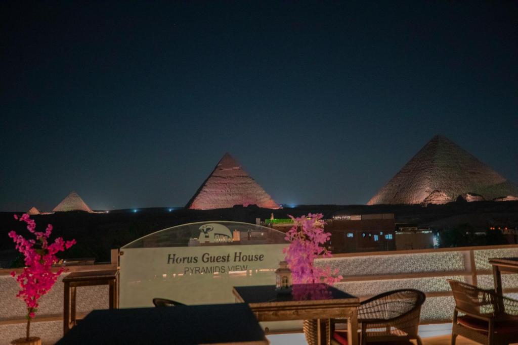 Fotografie z fotogalerie ubytování Horus Guest House Pyramids View v Káhiře