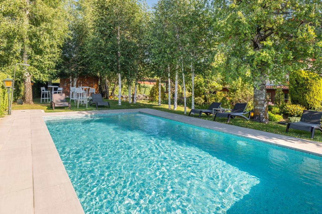 Bazén v ubytování Hotel Calitxo nebo v jeho okolí