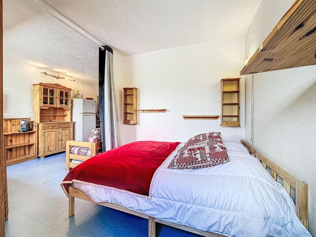 Postel nebo postele na pokoji v ubytování Apartment Vanoise B 752 by Interhome