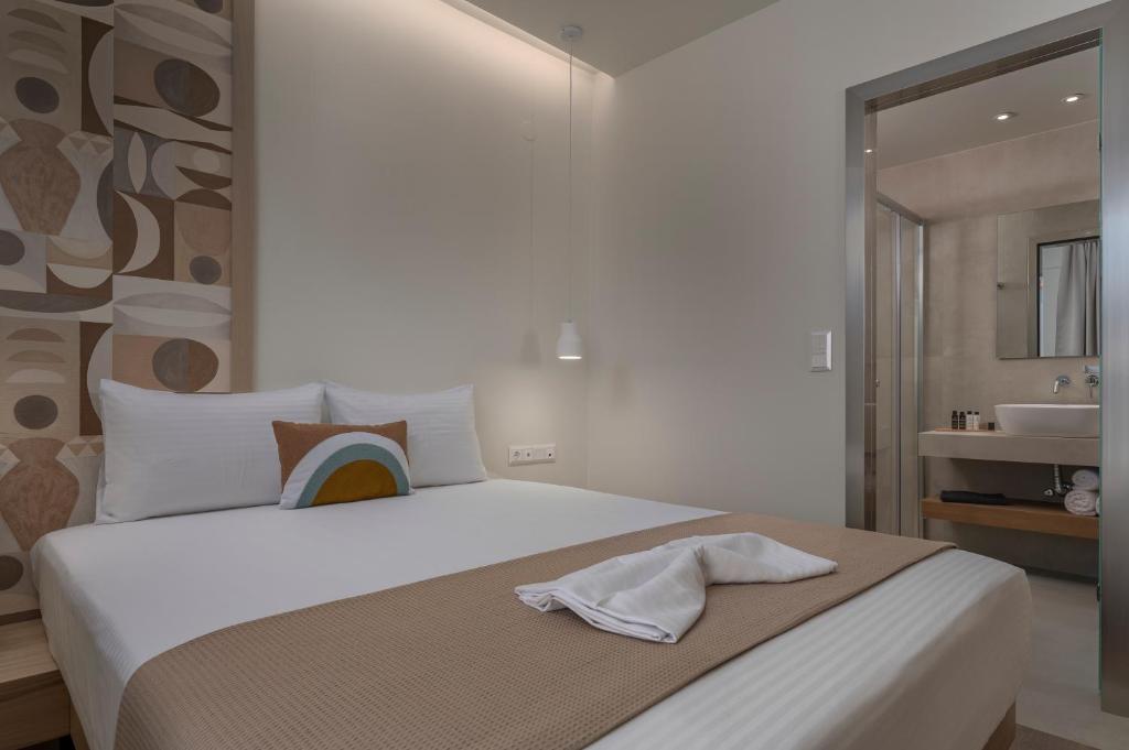 Sandy Seaside Suites - 6