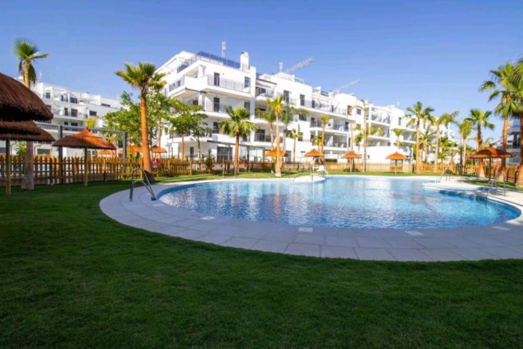 Was Kostet Das Parken Am Playa Granada Beach Club www.booking.com