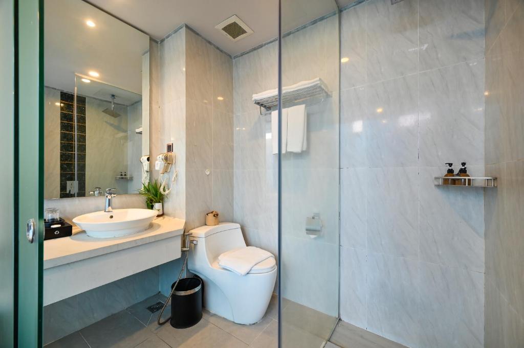 Phòng Deluxe Premium Giường Đôi Nhìn Ra Cảnh Thành Phố