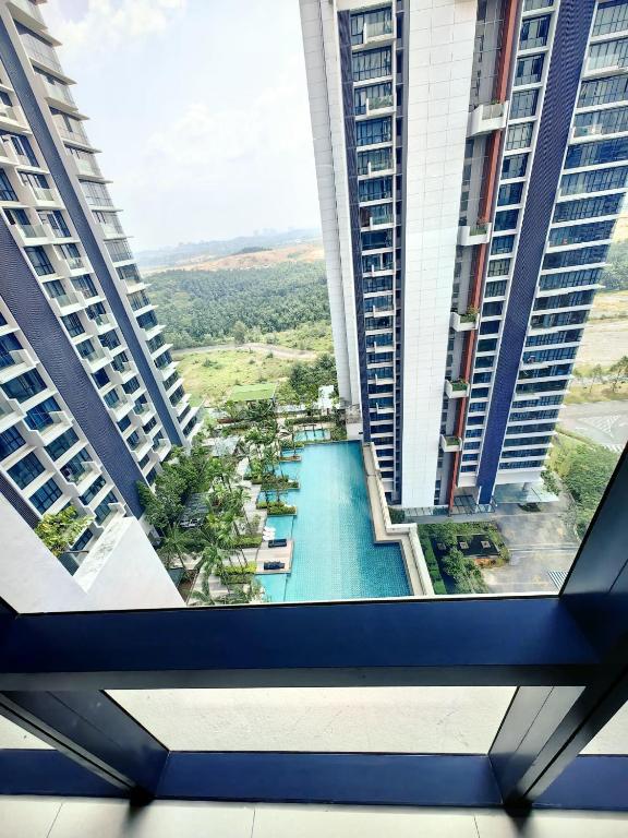 Bazén v ubytování B2107 Grand Medini Pool View 100ms Netflix By STAY nebo v jeho okolí