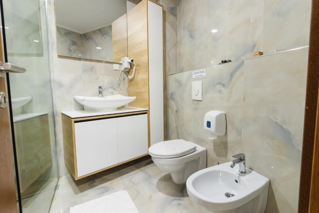 Kylpyhuone majoituspaikassa Lux Hotel M