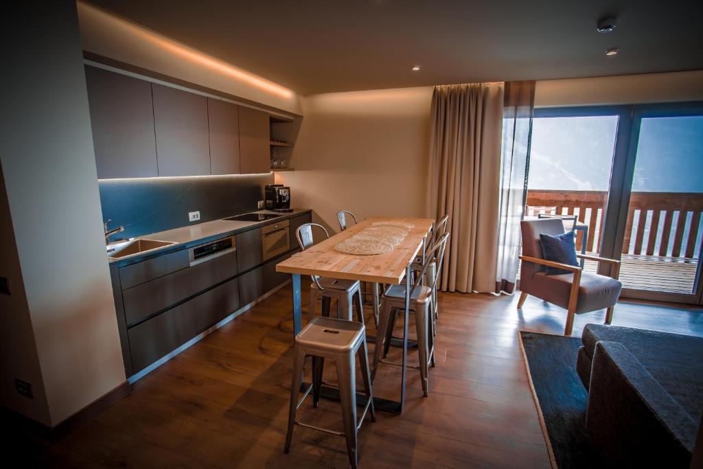 Cucina o angolo cottura di La Cresta Chalet