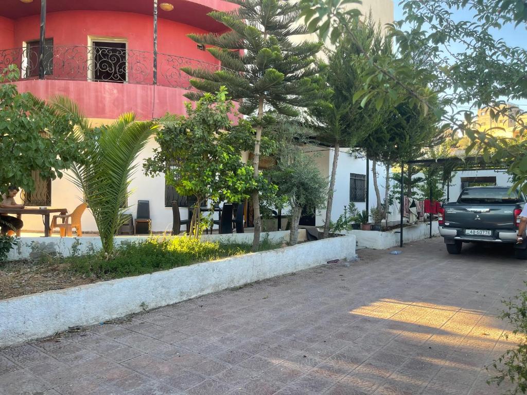 Η γειτονιά γύρω από ή μία γειτονιά κοντά σε αυτό το ξενοδοχείο διαμερισμάτων