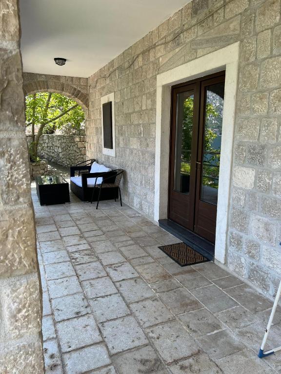 Patio nebo venkovní prostory v ubytování Stone Apartment Risan