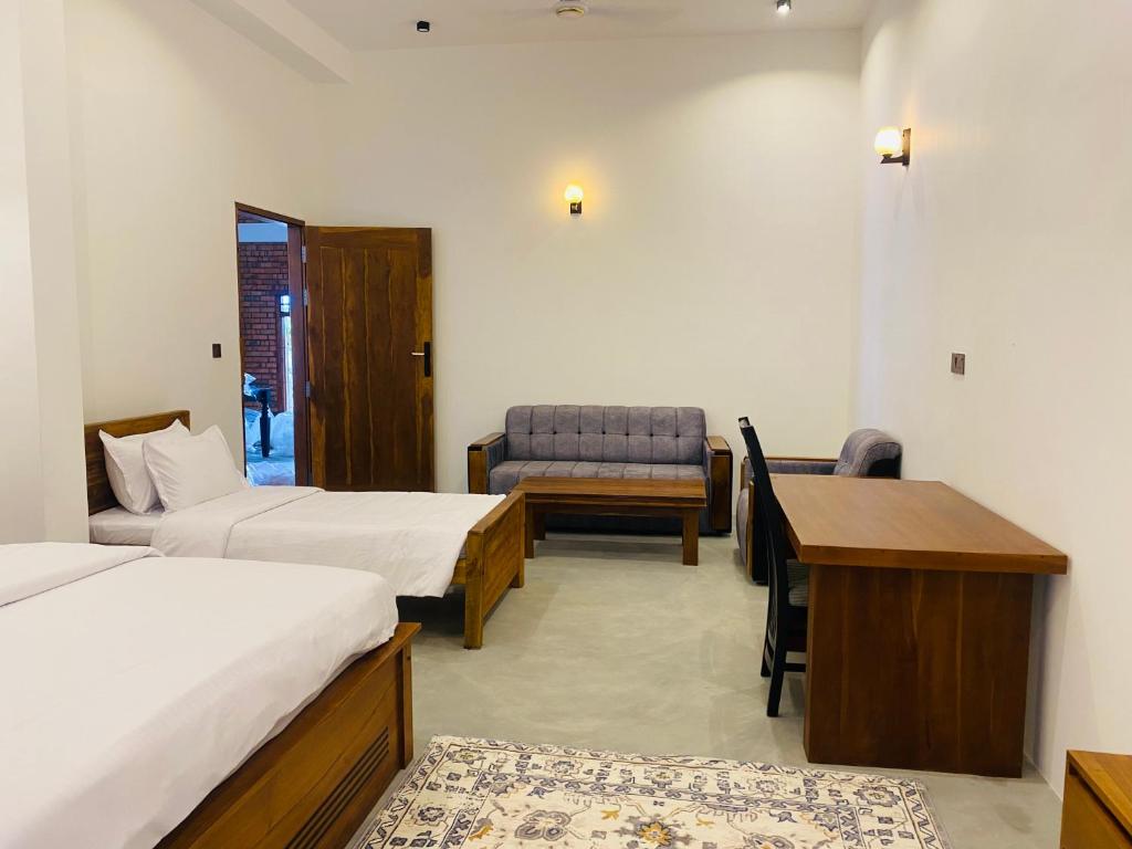 Postel nebo postele na pokoji v ubytování Rams Resort