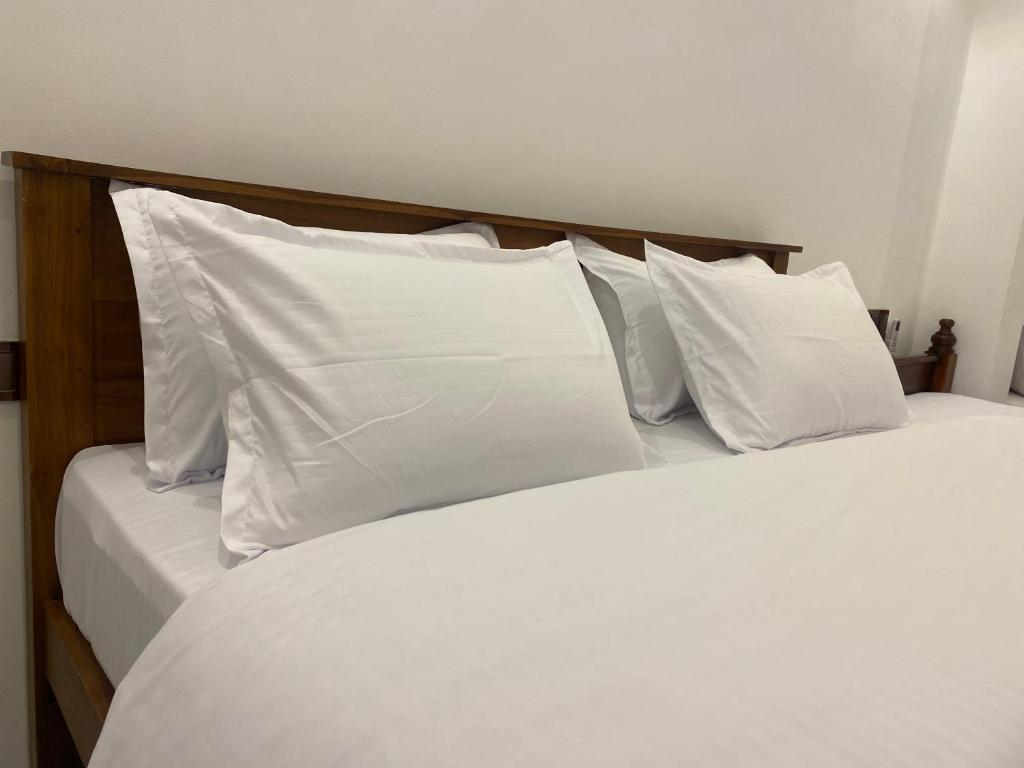 Postel nebo postele na pokoji v ubytování Rams Resort