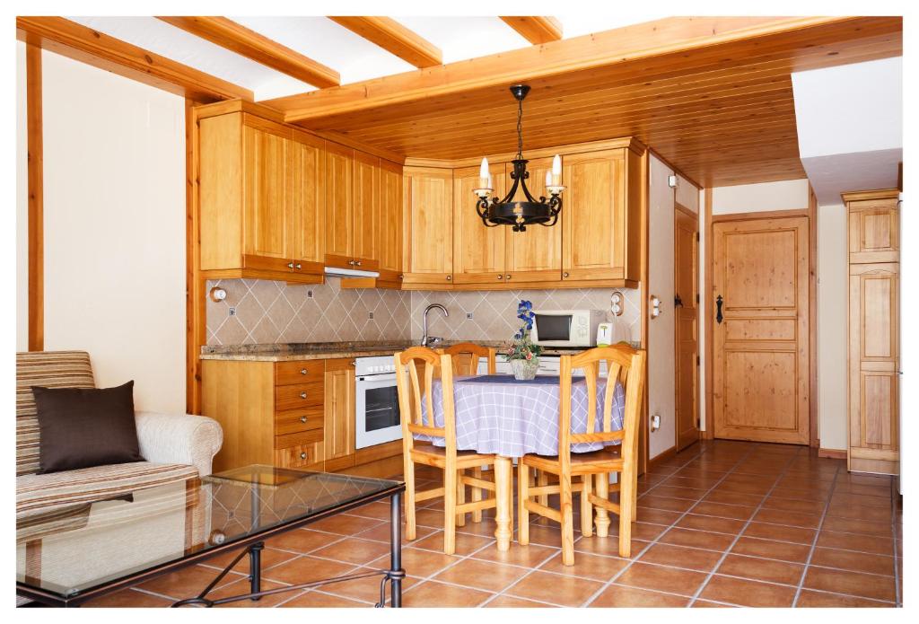 A kitchen or kitchenette at El Casal de Nicolás