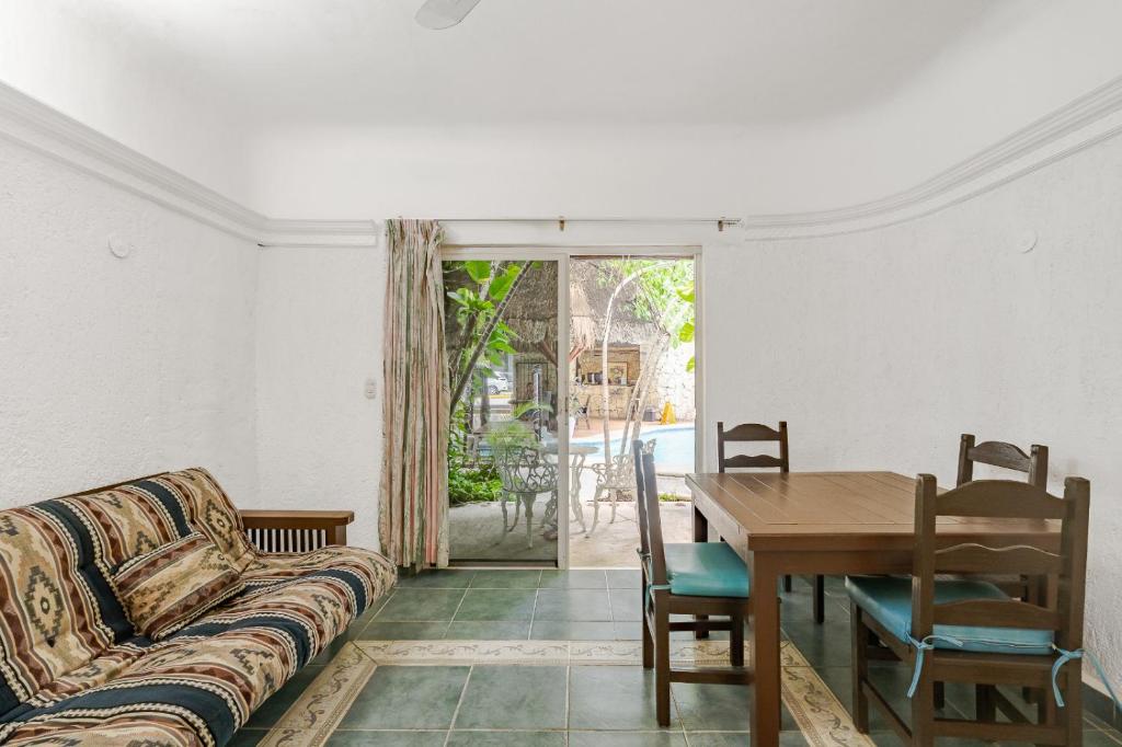 MAYAN ART Hotel Boutique - 10Th Ave photo