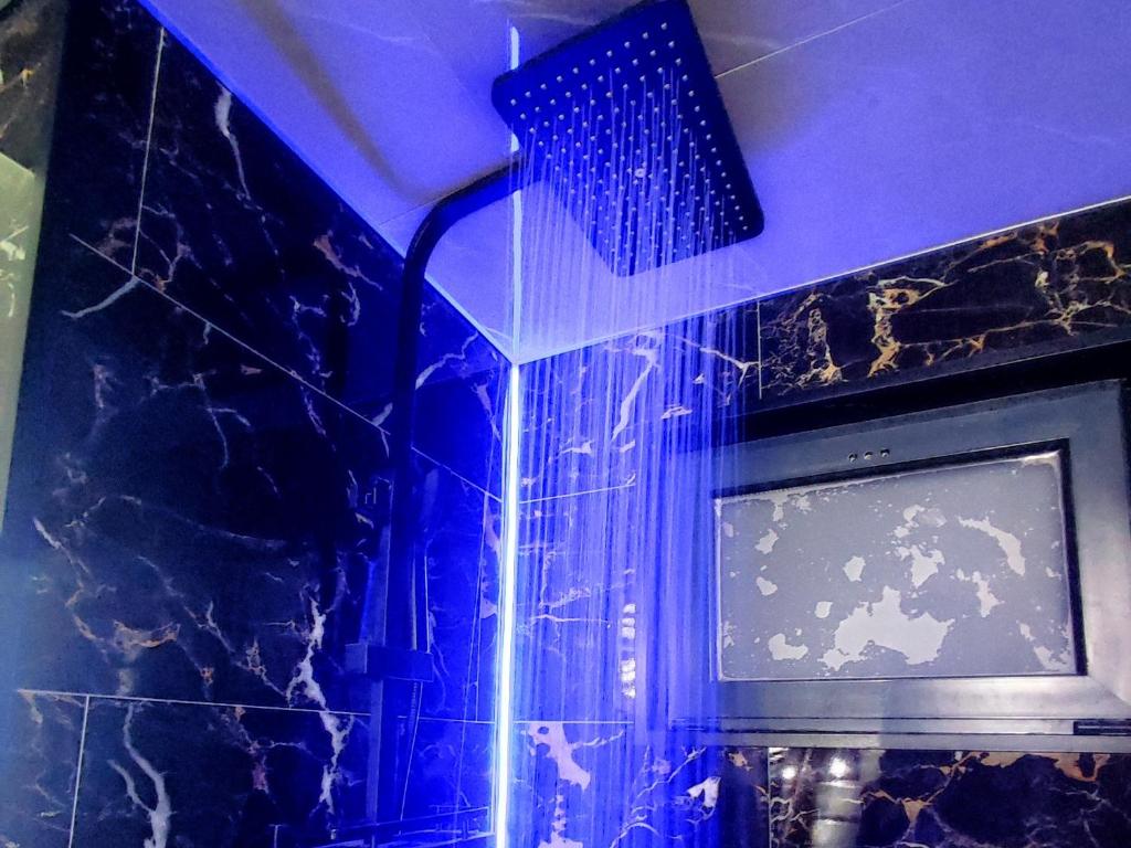 R luxury piscine et spa privatifs – photo 20