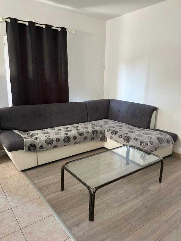 Posedenie v ubytovaní Apartment Arbanija 1122a