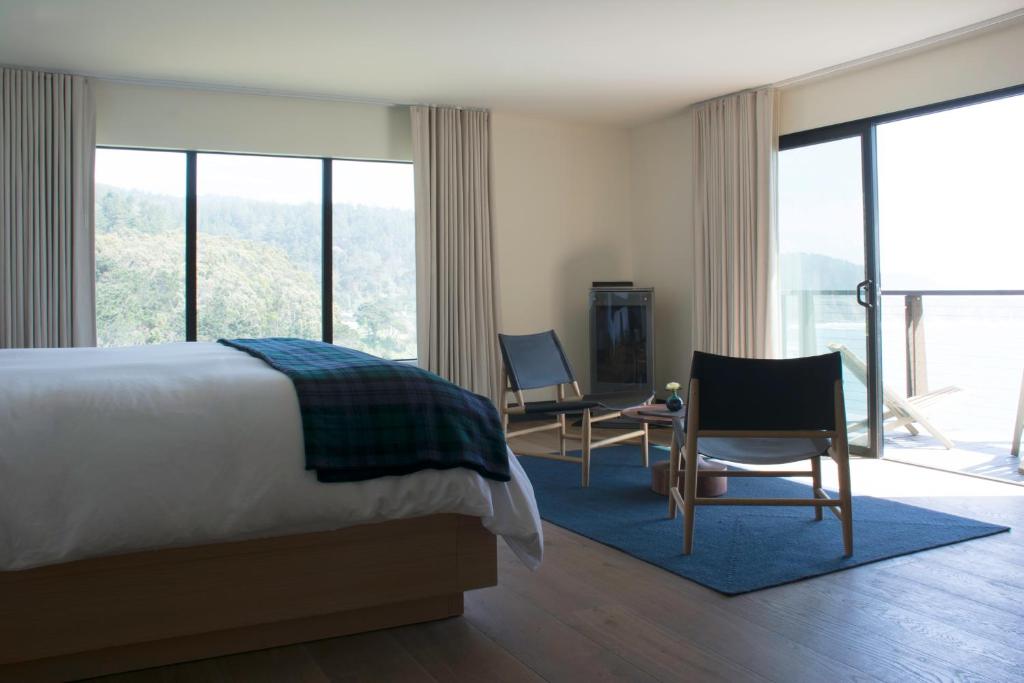 Timber Cove Resort - Junior Suite