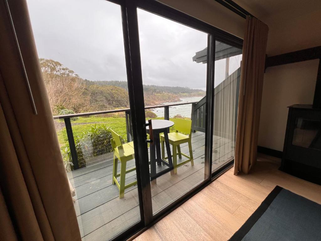 Timber Cove Resort - 