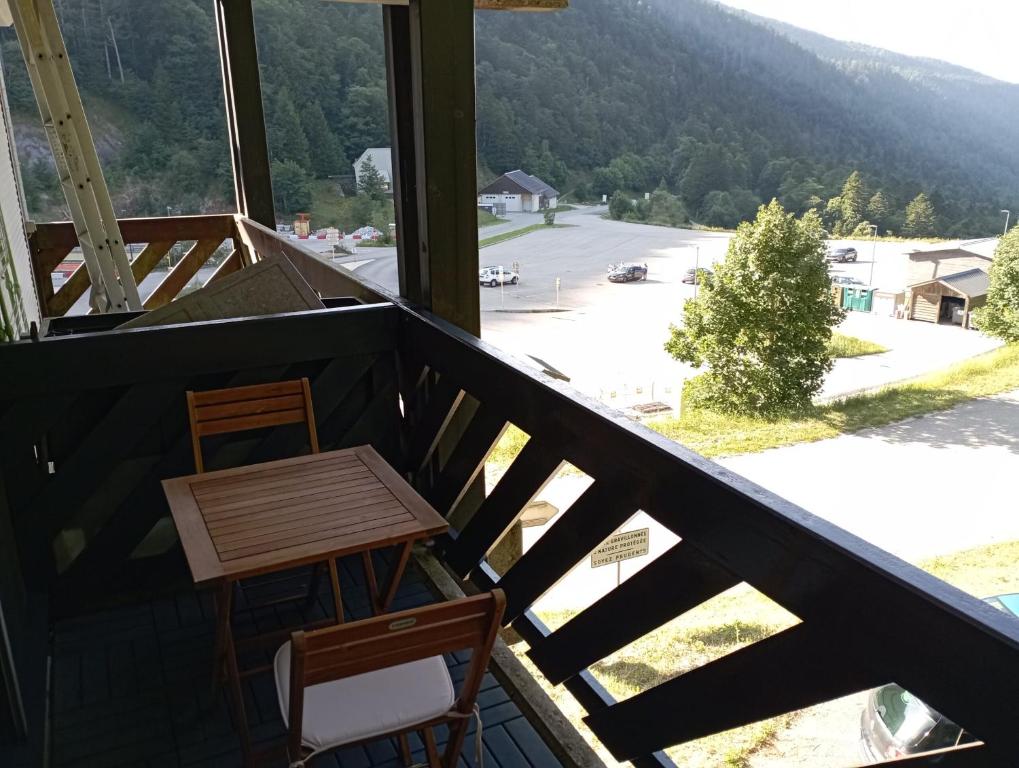 Vue générale sur la montagne ou vue sur la montagne depuis l'appartement