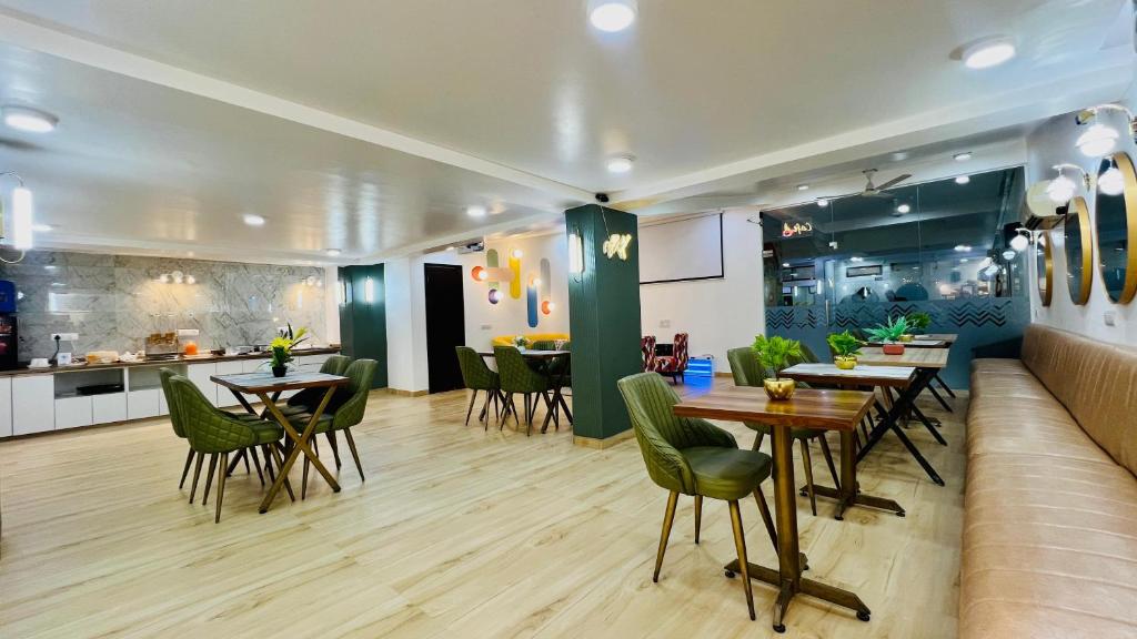 Posezení v ubytování Olive Service Apartments - City Centre Noida