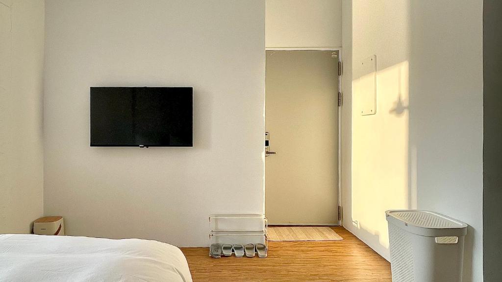 TV a/nebo společenská místnost v ubytování Hermon Sun Moon Lake