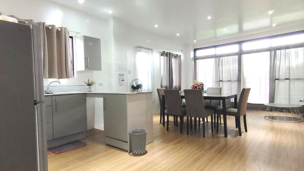 Una cocina o cocineta en Rice Field View Apartment
