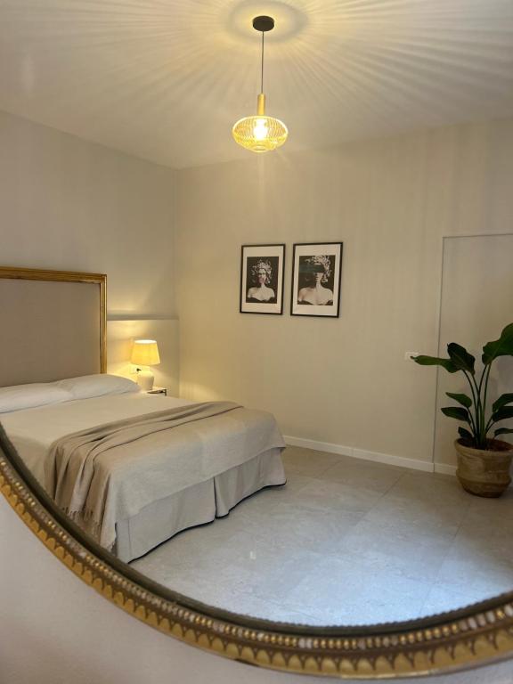 Postel nebo postele na pokoji v ubytování NOTUS Rooms Adults Only