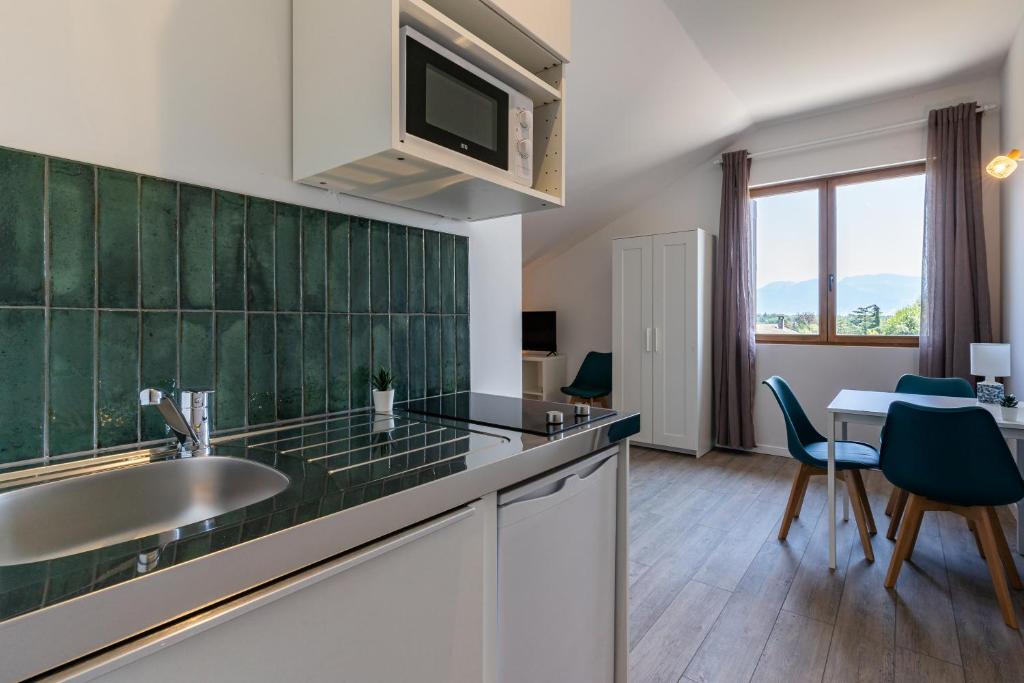 Photo de la galerie de l'établissement La Pastorale - Proche de Genève et des stations de Skis, à Bonne