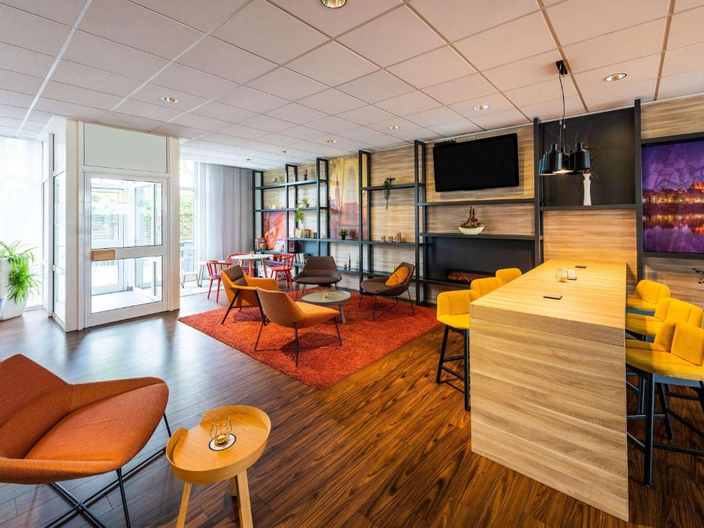 Posezení v ubytování ibis Hotel Regensburg City