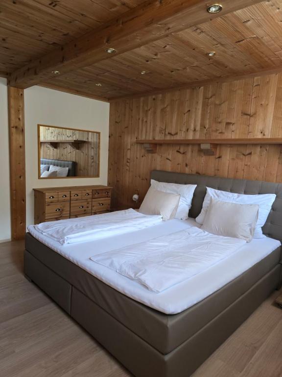 Posteľ alebo postele v izbe v ubytovaní Landhaus Knoflach