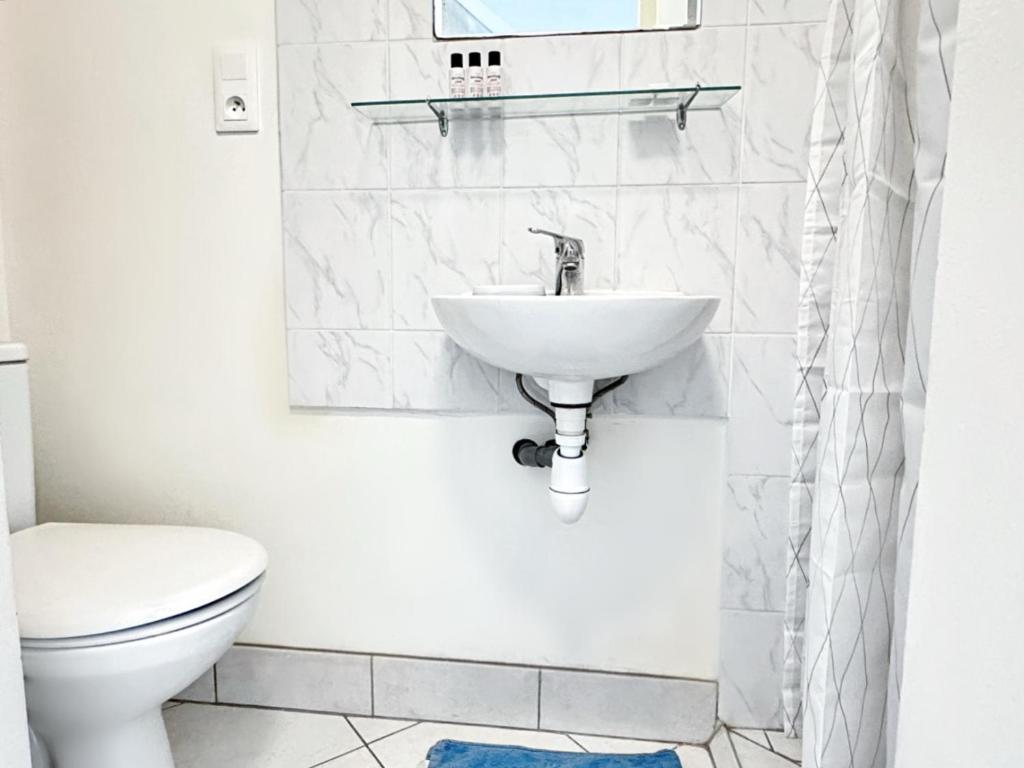 Koupelna v ubytování Suite Cinnabar - Check in h24 - Wifi