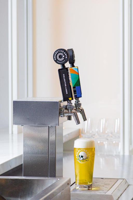 Revery Toronto Downtown, Curio Collection by Hilton - Resim 43