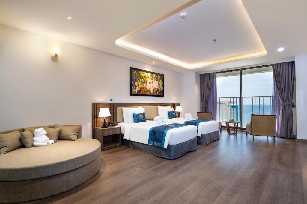 Executive Twin Sea View