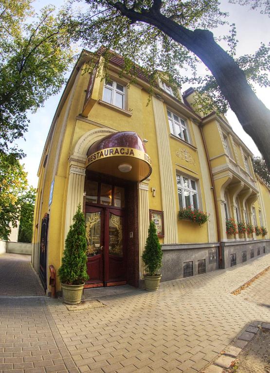 Budova, kde se hotel nachází