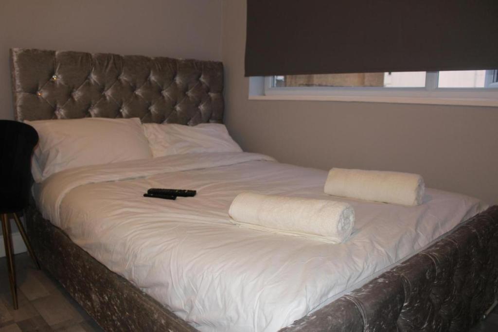High-End Central Luton Studio - Ideal for Airport!