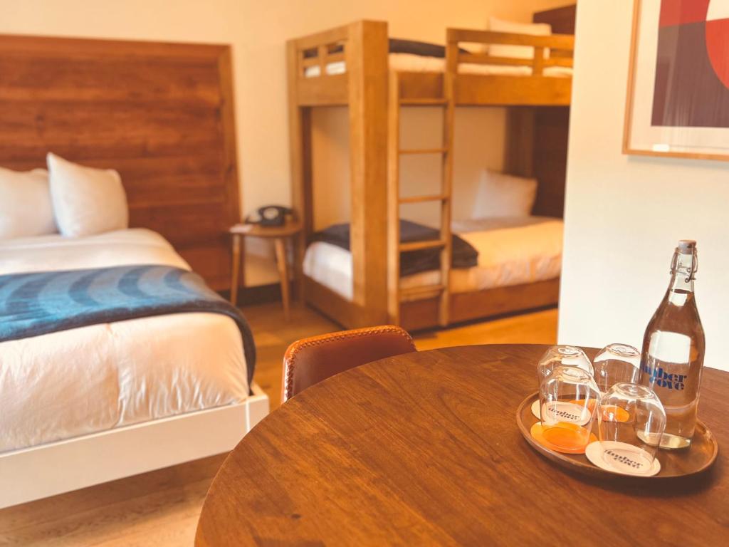 Timber Cove Resort - Viervoudige Kamer