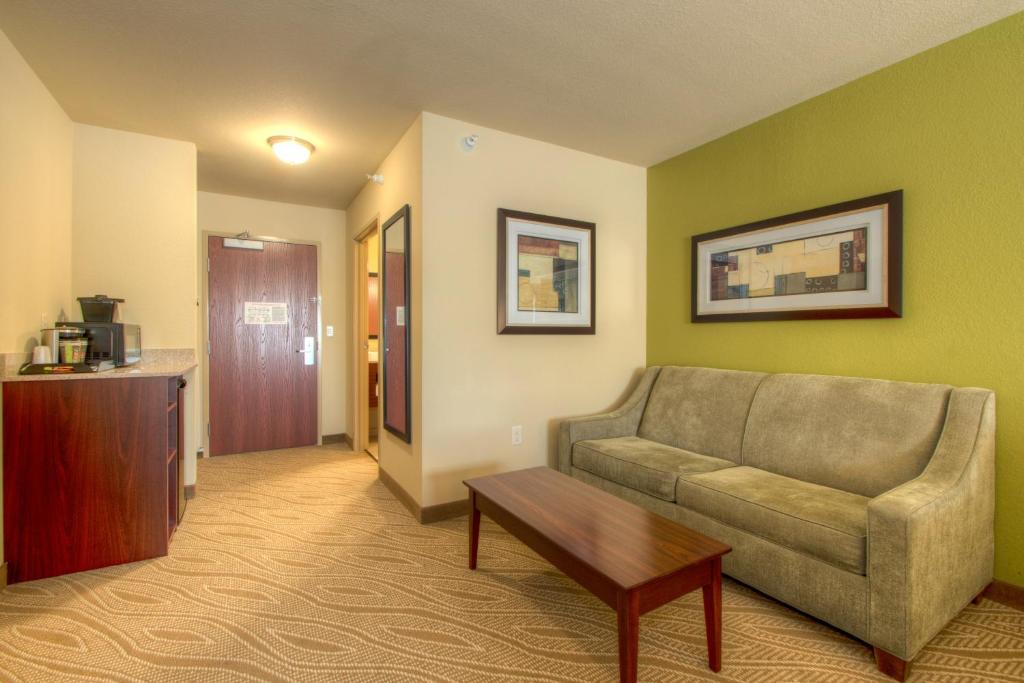Cobblestone Inn & Suites - Holyoke - Estudio Con Cama Grande
