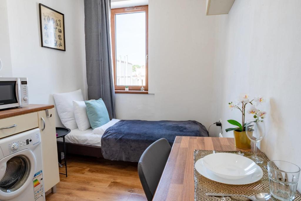 Central - Bright - Calm Studio for Solo Travellers 1024 Budapest, Kis Rókus utca 5 kép - 1