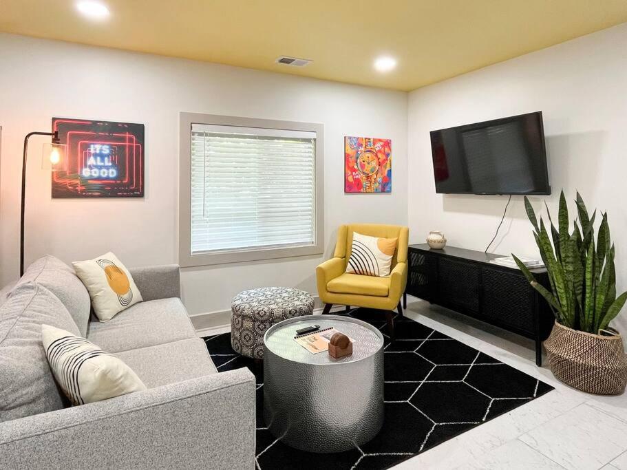 TV a/nebo společenská místnost v ubytování BNA Bungalow