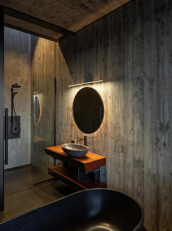 Bunker House - Resim 3