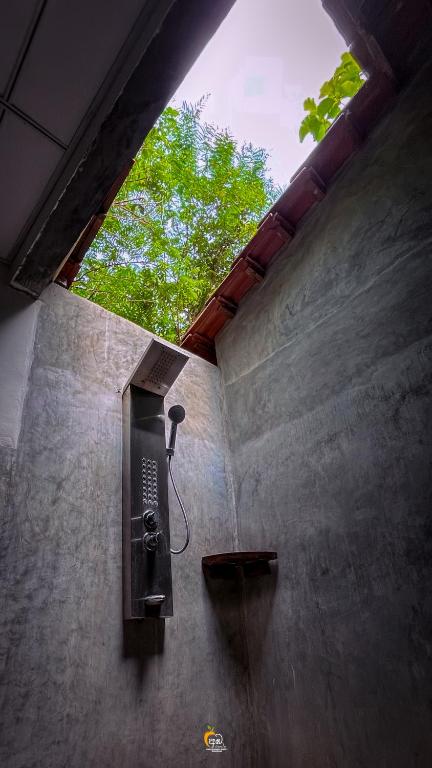 Habarana Tree House Ambasewana Resort - 14